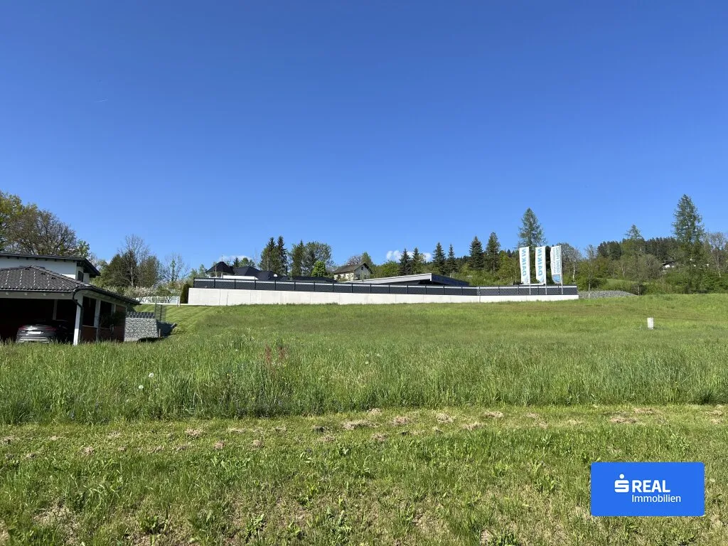 Exklusives Traumgrundstück: Panoramablick am Golfplatz – pohled 2