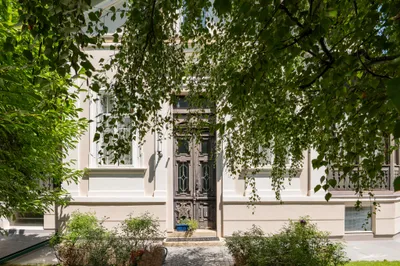 15-Zimmer-Immobilie kaufen in Baden – 473 m², € 2.500.000 – Bild 2 von 23