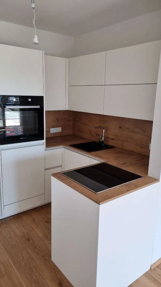Klimatisierte Wohnung mit Terrasse inkl. Tiefgaragenplatz zu vermieten – pohled 3