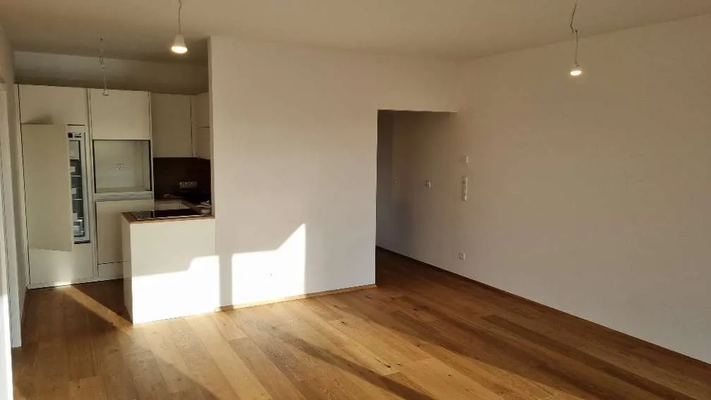Klimatisierte Wohnung mit Terrasse inkl. Tiefgaragenplatz zu vermieten – pohled 2