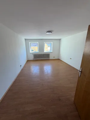 4-Zimmer-Wohnung mieten in Linz Land – 130 m², € 1.150 – Bild 1 von 6