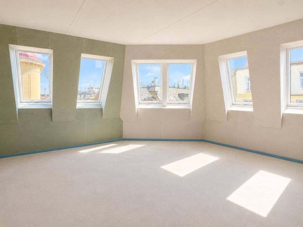 Helle 2-Zimmer-Dachgeschoßwohnung mit Stadtblick - Ansicht 2