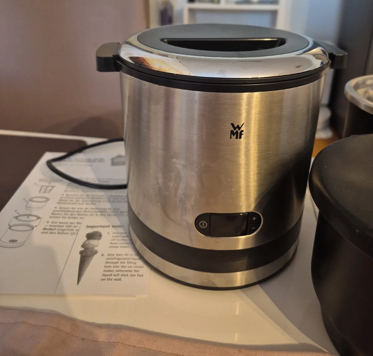 WMF KÜCHENminis Eismaschine 3-in-1, € 35,- (4061 Pasching)