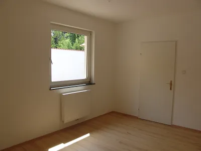 2-Zimmer-Wohnung mieten in Neunkirchen – 51 m², € 690 – Bild 5 von 7