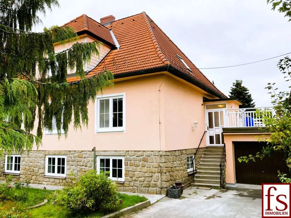 STILVOLLES WOHNHAUS 6 Zimmer // 1 Garage // 328 m² Grundstück - Ansicht 3