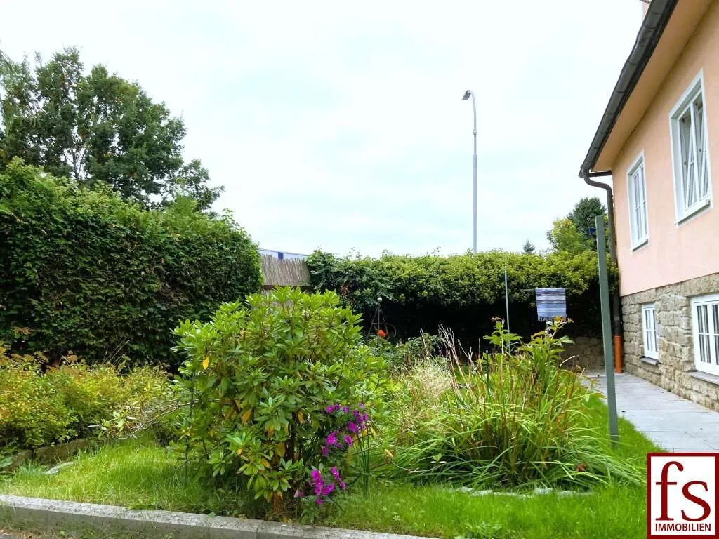 STILVOLLES WOHNHAUS 6 Zimmer // 1 Garage // 328 m² Grundstück - Ansicht 2