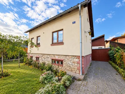 3-Zimmer-Haus kaufen in Neunkirchen – 92 m², € 199.000 – Bild 1 von 32