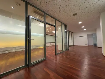 8-Zimmer-Gewerbeimmobilie mieten in Wien – 346 m², € 3.030 – Bild 2 von 23