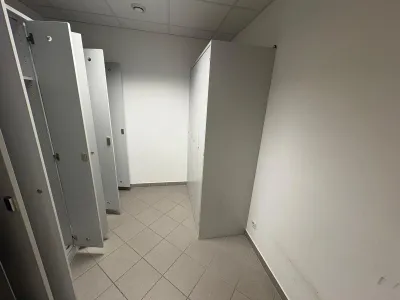 8-Zimmer-Gewerbeimmobilie mieten in Wien – 346 m², € 3.030 – Bild 23 von 23