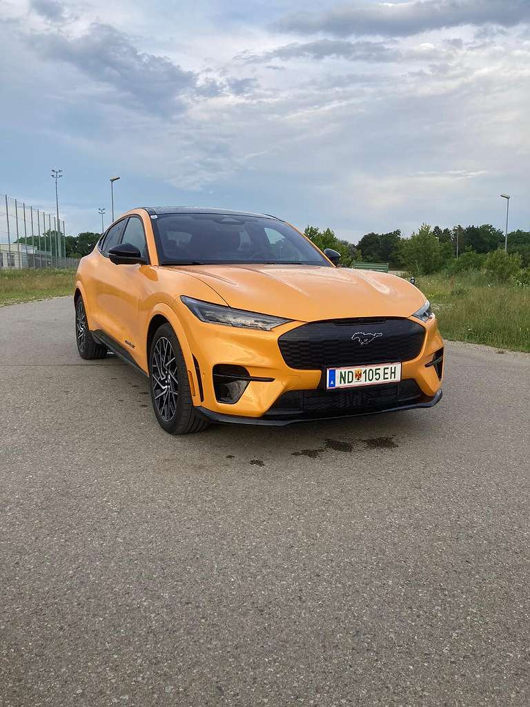 Ford Mustang Mach-E GT Elektro Extended Range SUV / Geländewagen