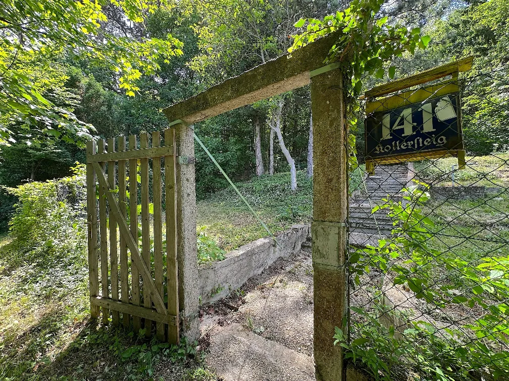 Provisionsfrei: Seltenes Grundstück in Klosterneuburger Aussichtslage - Ansicht 2