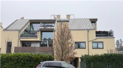 Sehr schöne & helle DG-Wohnung mit 2 Terrassen in sehr guter Döblinger-Lage mit herrlichem Panorama - barrierefrei mit Lift - inkl. 2 PKW-Garagenplätze; inkl. Heizung und Warmwasser (Warm-Miete)
