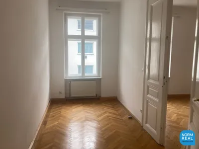 Helle 2 Zimmer Altbauwohnung – Bild 2