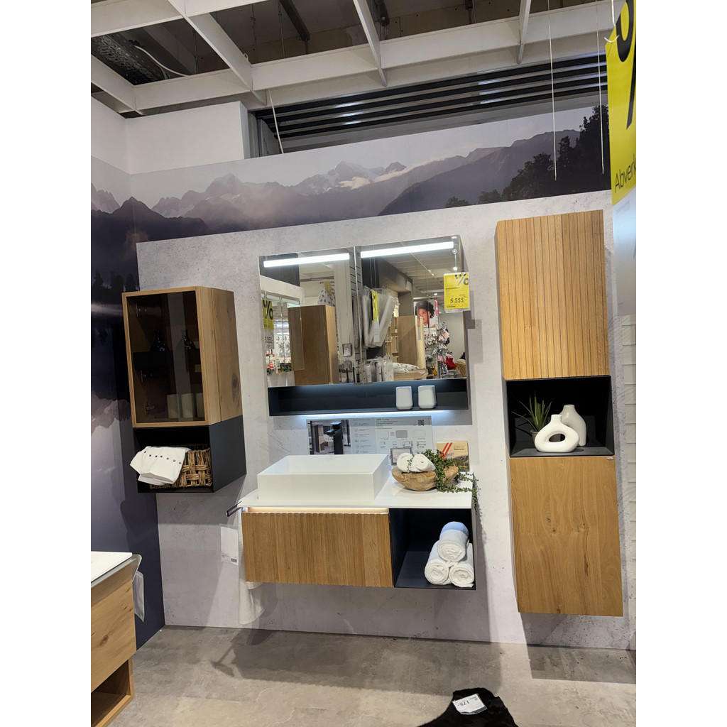 BADEZIMMER VALLISERA