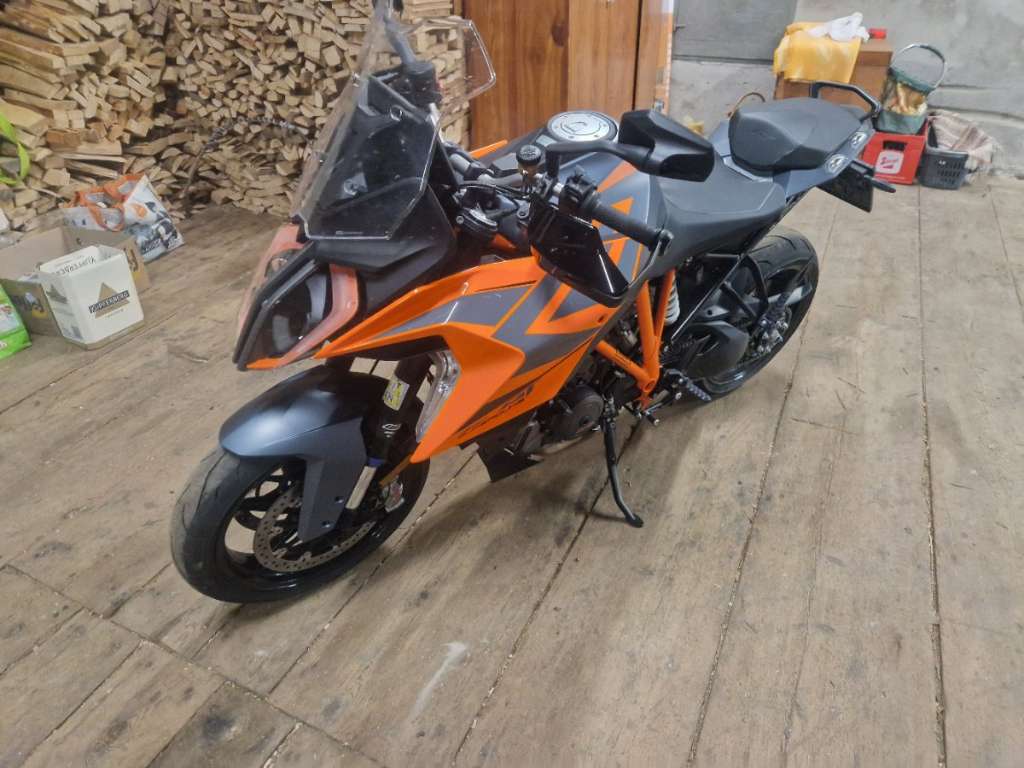 KTM Super Duke ktm 1290 super duke GT Tourer