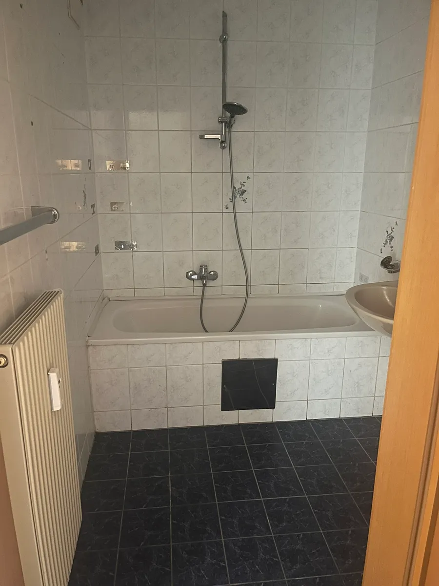 Sonnige 3-Zimmer Wohnung mit Balkon in Edelschrott - Widok 2