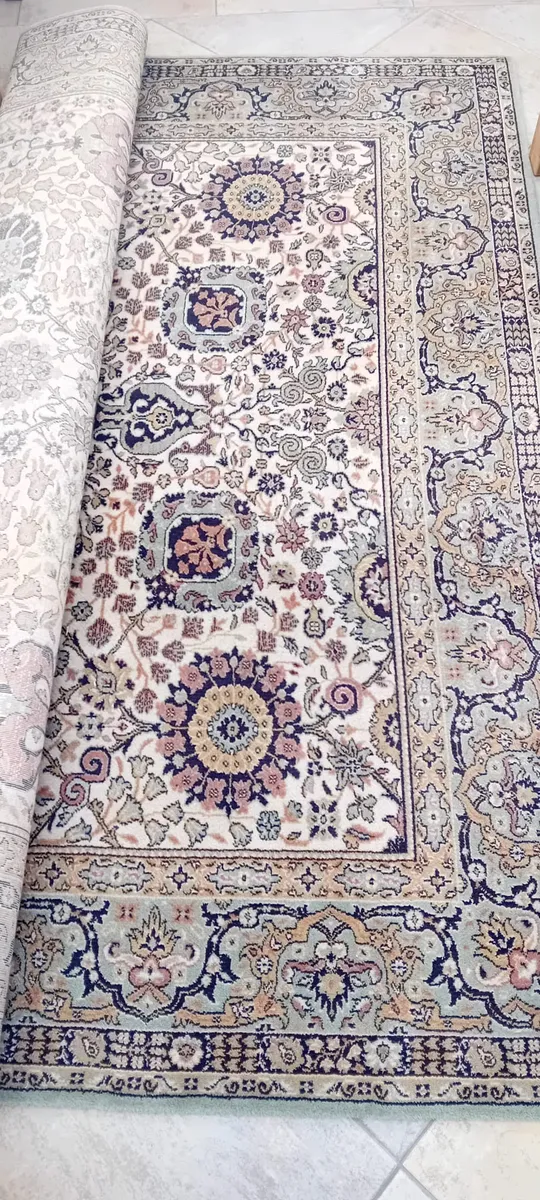 Teppich 2 x 3 Meter, Schurwolle, € 50,- (4644 Dorf)