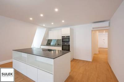 Blick zum Stephansdom: 3-Zimmer-Wohnung mit großem Wohnsalon in Toplage – Bild 3
