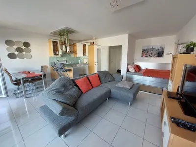 Leonard-Bernstein-Straße 8, 1BD, Elevator – Bild 2