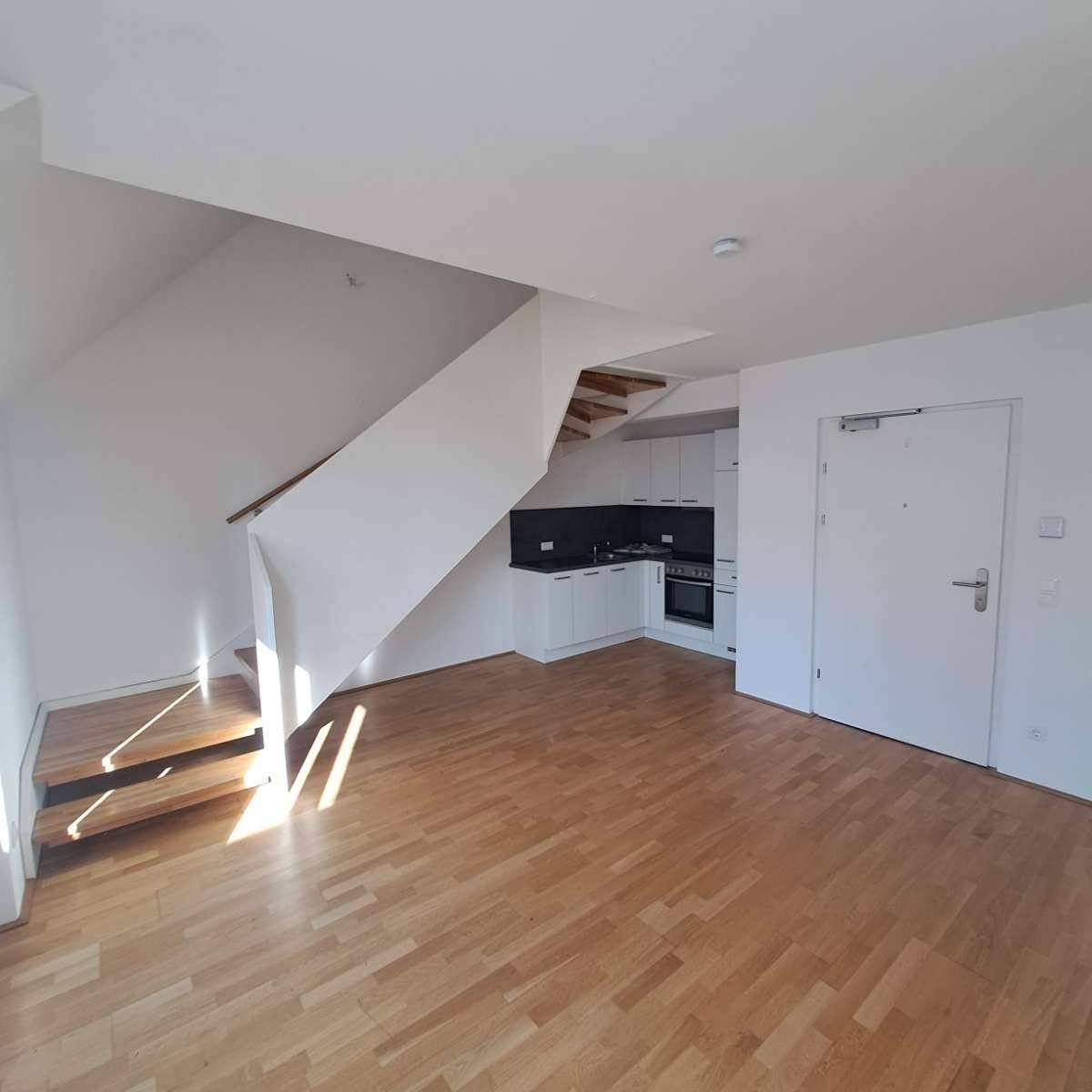 Stilvolle Dachgeschoss-Maisonettewohnung an der Alten Donau, Wien