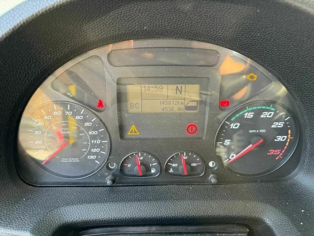 IVECO Abschleppwagen Netto €65800- Transporter / Kastenwagen – Bild 9