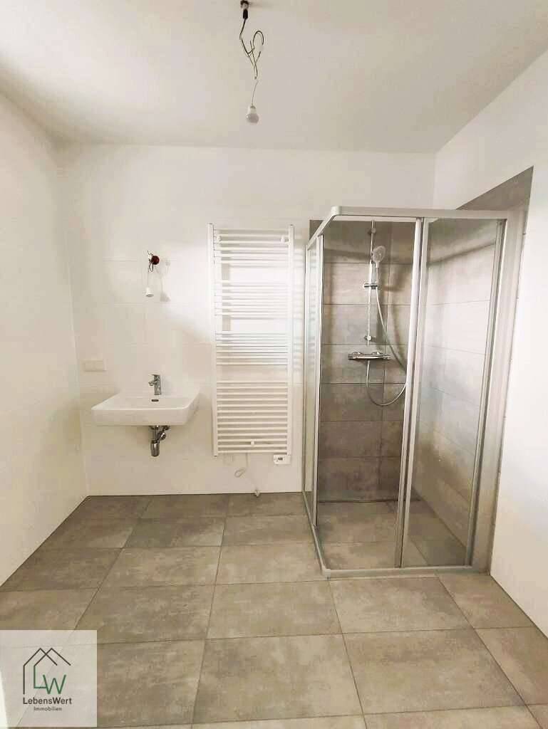 **"Von der Miete ins Glück - Ihr neues Eigenheim!"** Wunderschöne Gartenwohnung in Safenau mit Terrasse und Doppelcarport! - Ansicht 3