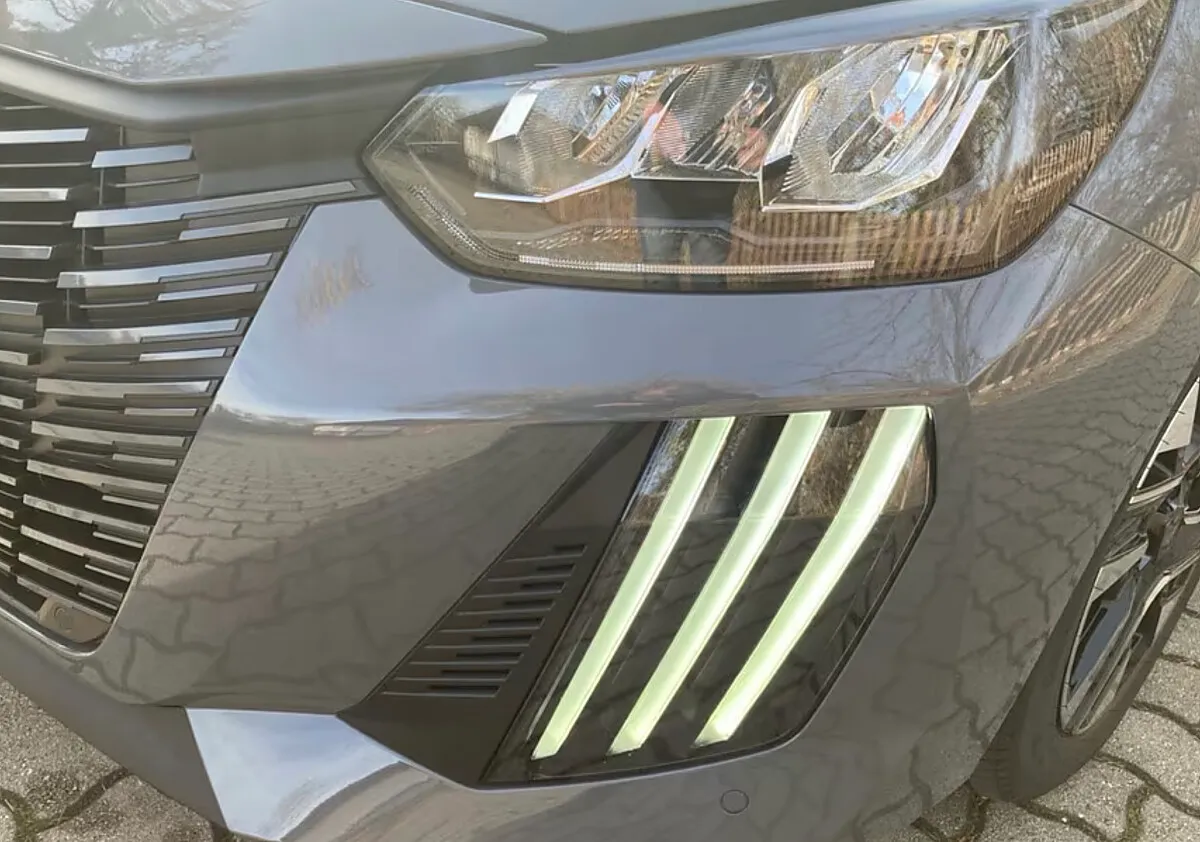 Peugeot 208 1.2 Hybrid 110 Automatik! Style – Bild 4