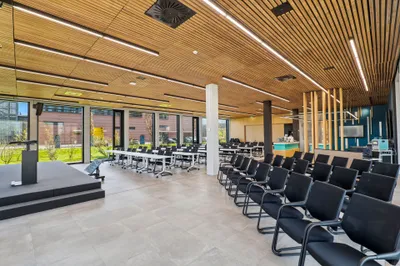 3-Zimmer-Gewerbeimmobilie mieten in Dornbirn – 450 m² – Bild 27 von 33