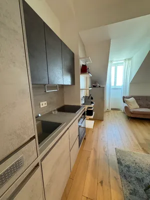 Mitten im 8. Bezirk: Schickes, vollmöbliertes, klimatisiertes 2,5 Zimmer-Appartement – Bild 3