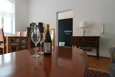 Zwischenmiete 3-6 Monate | voll möbliert | beste Lage | 45 m2 Terrasse – Bild 3