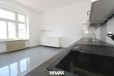 6-Zimmer-Gewerbeimmobilie mieten in Wels – 213 m², € 2.395 – Bild 10 von 14