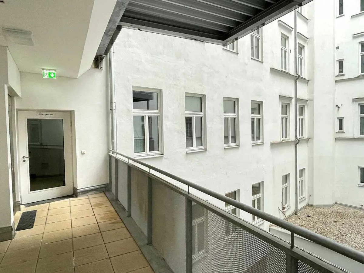 Unbefristet vermietete 5 Zimmer Wohnung mit Terrasse - Nähe Stadtpark! - Ansicht 3