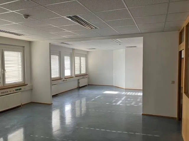Top B16: attraktive Bürofläche zu mieten! B17-1 – pohled 2