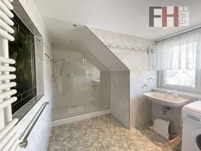 9-Zimmer-Gewerbeimmobilie kaufen in Baden – 432 m², € 995.000 – Bild 6 von 21