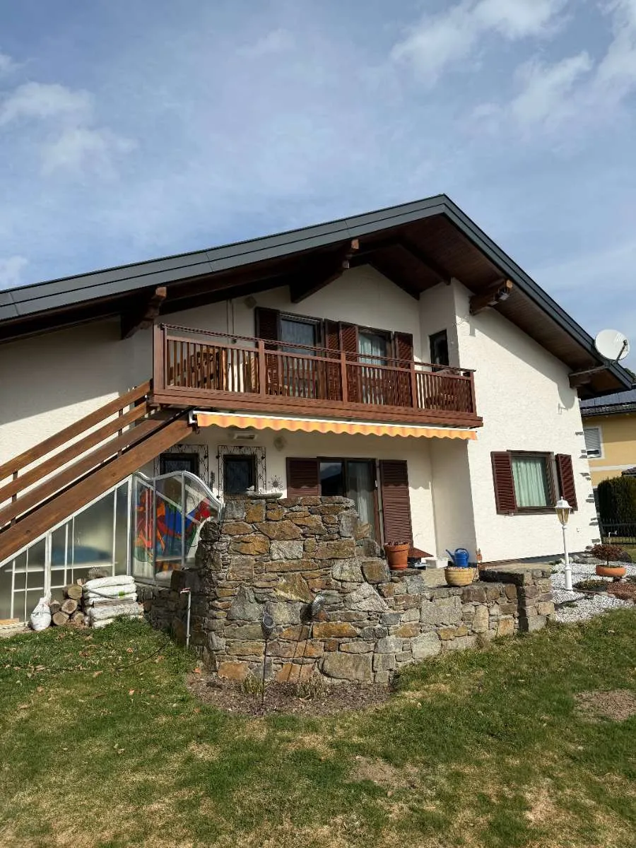 Einfamilienhaus in Seeboden: Sonniger Garten, Terrasse & Balkon in ruhiger Lage zu verkaufen! - Ansicht 2