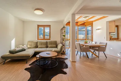 Wohnung mieten in Kitzbühel – 145 m², € 2.360 – Bild 2 von 11