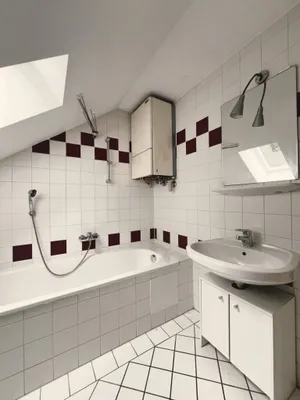 1-Zimmer-Wohnung mieten in Baden – 42 m², € 395 – Bild 7 von 11