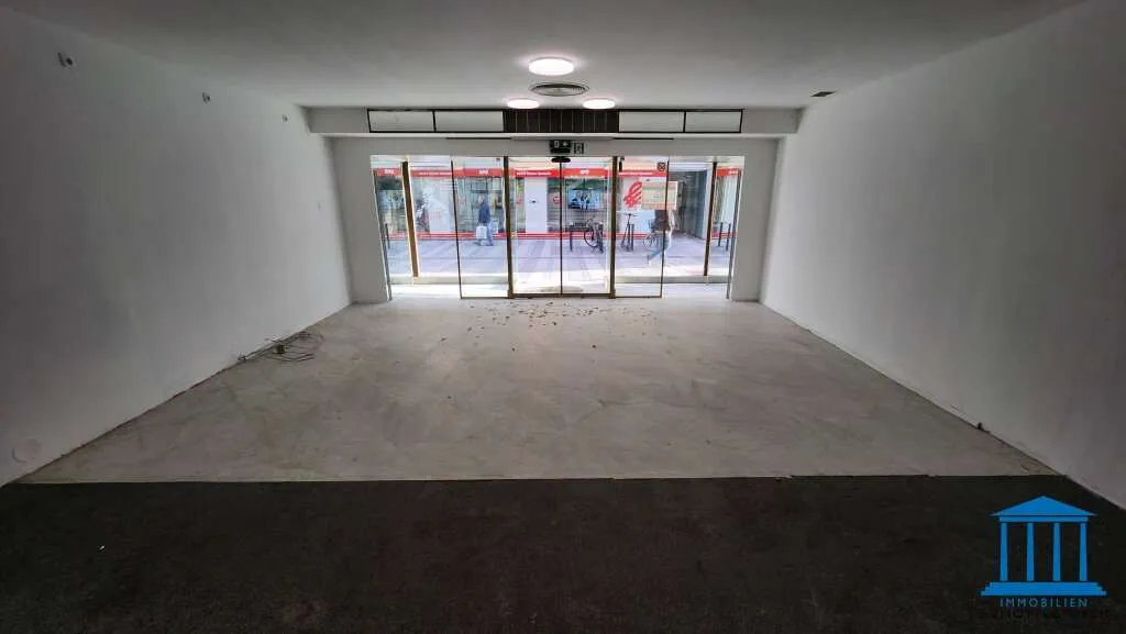 Hauplatznahes Geschäftslokal mit vielfältigen Möglichkeiten - zwei Etagen für einen Mieter! - Ansicht 3