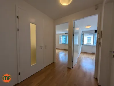 Lichtdurchflutete 2-Zimmer-Wohnung – Bild 3