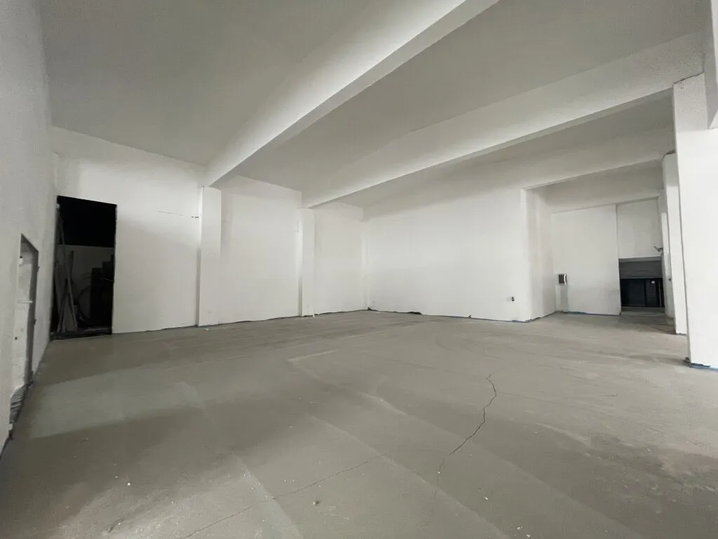 Helle PROVISIONSFREIE Gewerbehalle mit Verkaufsraumcharakter in 2601 Sollenau bald zu vermieten - Ansicht 3
