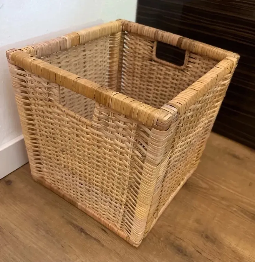2 IKEA Körbe Rattan BRANÄS für KALLAX, € 14,50 (4030 Linz)