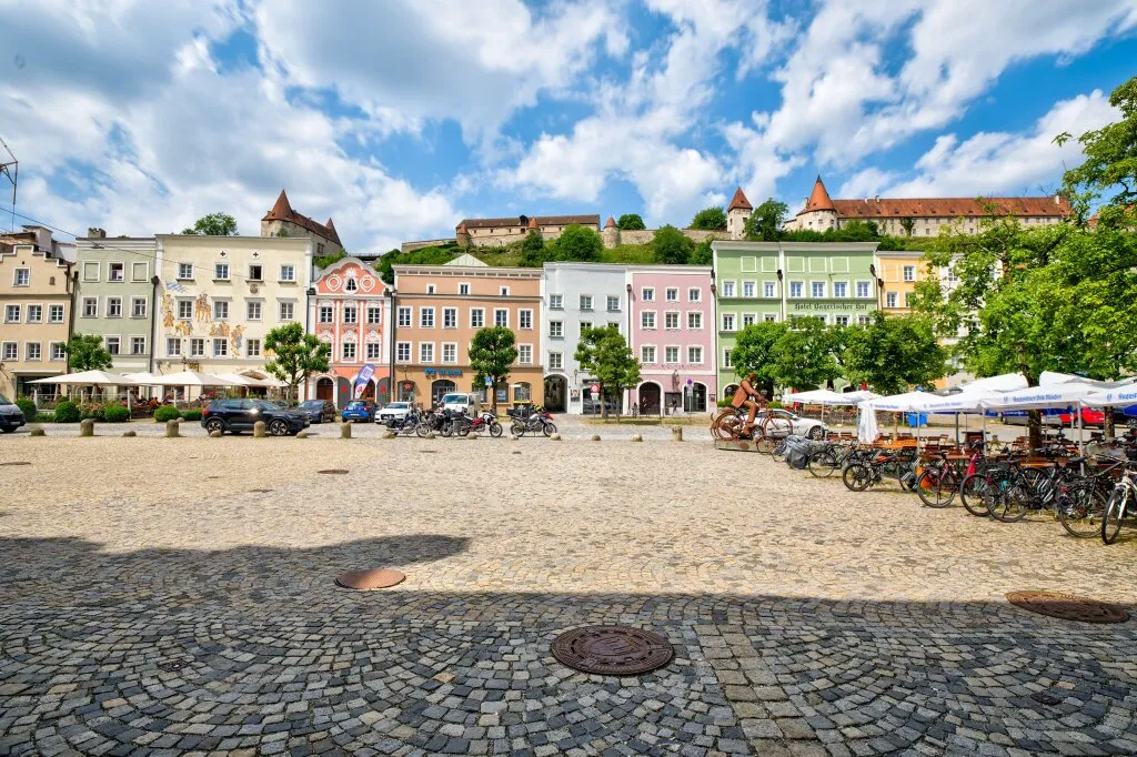 Voll vermietetes Stadthaus am historischen Stadtplatz - Anlage mit Charakter und Potenzial! - Ansicht 2