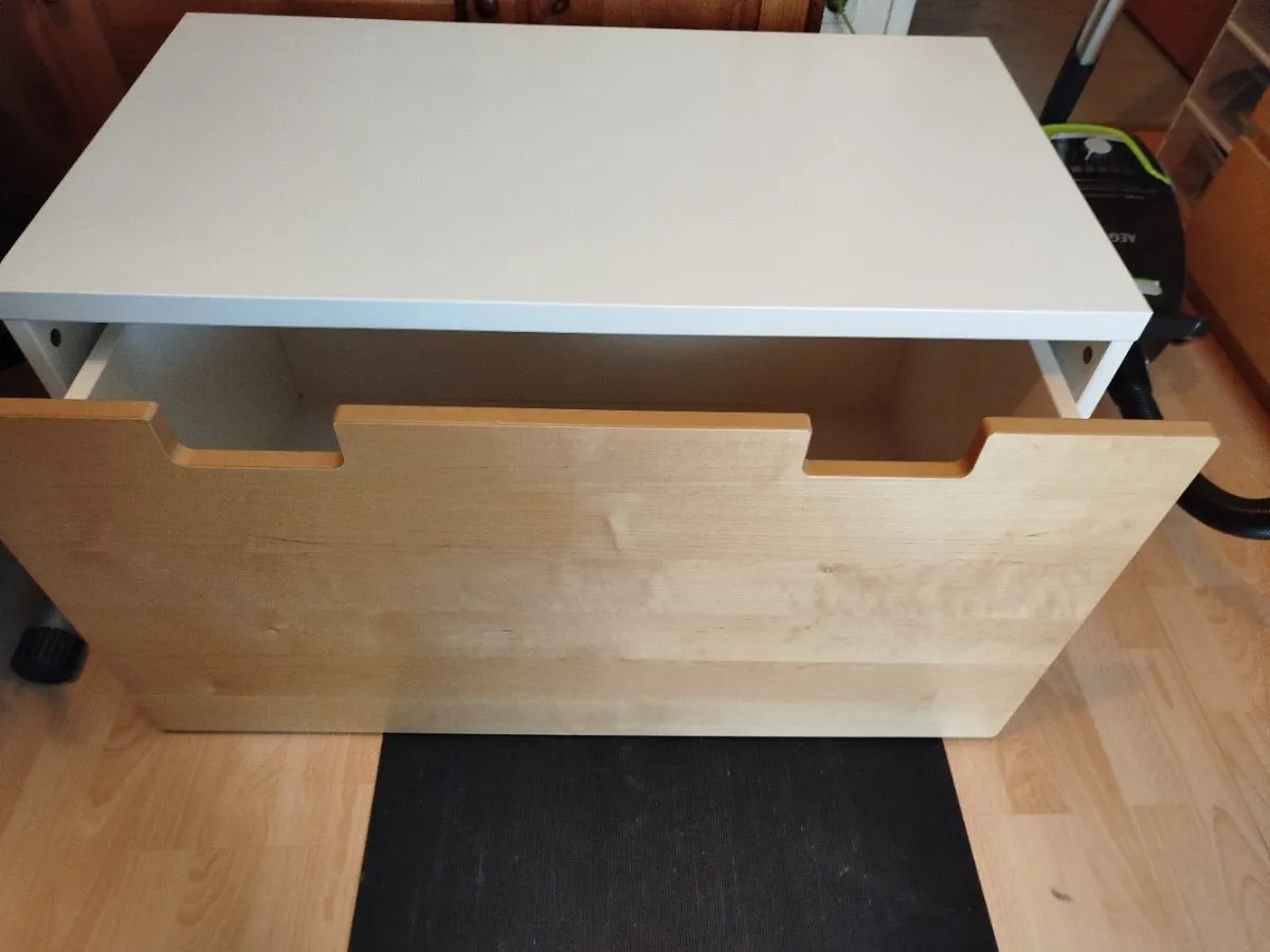 Ikea Stuva Truhe. Bank mit Kasten, € 30,- (2000 Stockerau)