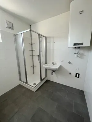 5-Zimmer-Gewerbeimmobilie mieten in Linz – 222 m², € 1.444 – Bild 10 von 20