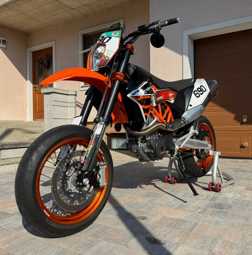 KTM 690