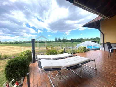 Haus kaufen in Wiener Neustadt Land – 125 m², € 399.000 – Bild 1 von 14