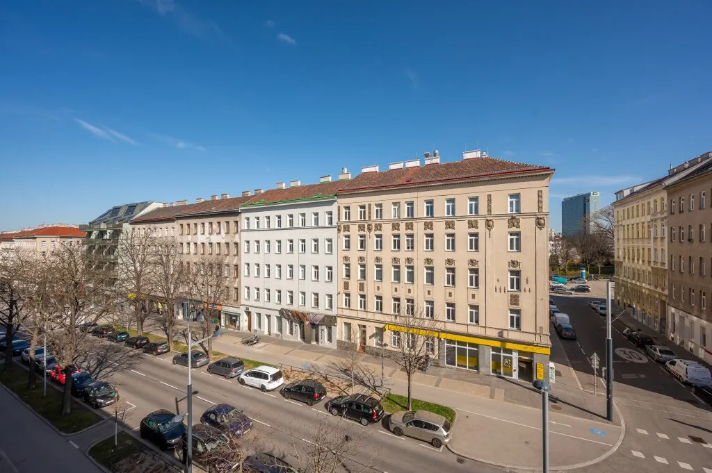 ++NEU++ 3 Zimmer Altbauwohnung (sanierungsbedürftige) - Umbau-Potenzial - Ansicht 2