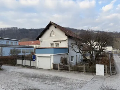 Haus kaufen in Amstetten – 190 m², € 249.000
