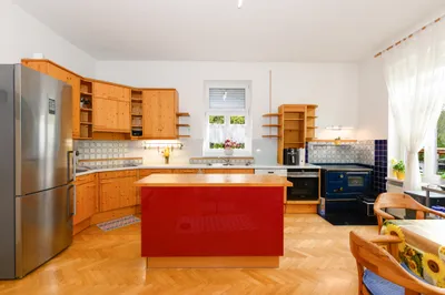 14-Zimmer-Immobilie kaufen in Baden – 320 m², € 725.000 – Bild 2 von 21