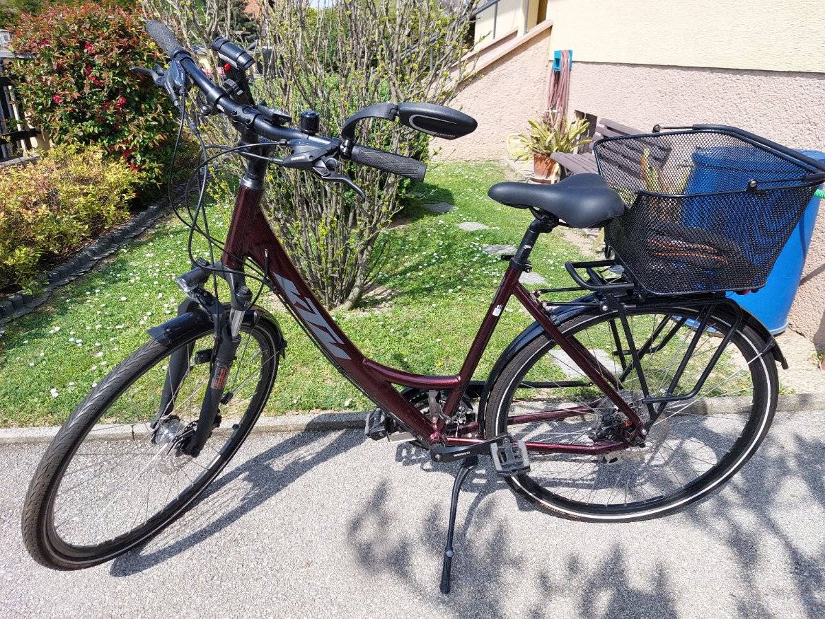 KTM Damen Trekking Fahrrad- Life Ride E51 night Red 3x8 Shimano Acera,   550,- (2403 Regelsbrunn) - willhaben